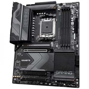 Gigabyte AMD X670 AX Soket AM5 DDR4 5200 MHz Gaming Anakart